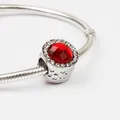 Pulsera de cadena de serpiente plateada con dije de corazón de cristal rojo y piedras - Rojo