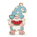 Pendentif gnome de dessin animé avec chapeau bleu fleuri et lunettes tenant une pastèque - Gnome Pastèque Chapeau Bleu