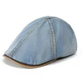 Detail van vintage denim baret met gele contraststiksels en een bruine lederen klep - Verstelbaar / Lichtblauw Denim