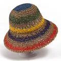 Detailopname van regenboog strohoed met kleurrijke strepen en geweven textuur - M(56-58cm) / Khaki