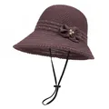Gebreide zonnehoed voor dames met vlinderparel-detail in donker mauve - M (56-58cm) / Taro
