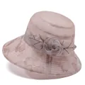Elegante roze zonnehoed voor dames met bloemenpatroon en handgemaakte roosdecoratie - M / Beige