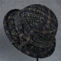 Cappello a secchiello in lana a quadri per donne anziane con elegante dettaglio fiocco - M (56-58cm) / Blu navy