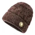 Gorro de punto marrón oscuro para mujer mayor con detalle de broche de flor y perla - Talla Única (Circunferencia 56-60) / Estilo D Flor De Metal Café Forro Felpa