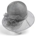 Chapeau de soleil élégant gris argenté avec bord en dentelle et grande fleur - M (56-58cm) / Gris