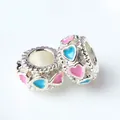 Paire de perles à gros trous argentées avec motifs de cœurs en émail rose et bleu - Bleu Tiffany