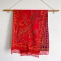 Chal de cachemira con diseño de cachemira rojo vibrante y detalles de flecos - Bxs-515 Rojo / 200*65cm