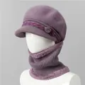 Detalle del tejido y forro de pelo sintético en el conjunto de gorro y bufanda violeta - Gorro Y Calentador De Cuello / Taro