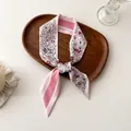 Foulard long en soie rose et blanc avec motifs floraux raffinés et design de papillons - Floral Papillon Rose Blanc (H-8)