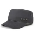 Vista detallada de gorra militar gris con remaches de estrellas y agujeros de ventilación - Ajustable / gris oscuro