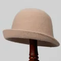 Cappello a secchiello in lana lavorata color cammello con tesa arrotolata - M (56-58cm) / Cachi