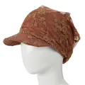 Details der braunen Sonnenmütze mit Spitzenstickerei und integriertem Schirm-Design - M (56-58cm) / Karamellbraun