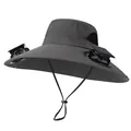 Detalle de sombrero de sol para exterior con ventiladores solares y malla transpirable - Gris oscuro