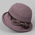 Elegante cappello cloche in lana bordeaux da donna con nastro floreale e fiocco - M (56-58cm) / Taro
