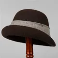 Eleganter dunkelbrauner Wollfilz-Glockenhut mit stilvollem grauem Strickband - M (56-58cm) / Kaffeebraun