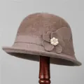 Detailed texture of brown knit bucket hat with pearl rhinestone flower embellishment - M (56-58cm) / Dusty Pink