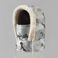 Dettaglio del passamontagna invernale mimetico con fodera in pelliccia e coulisse antivento - M (56-58cm) / Mimetico Verde Beige