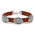 Dettaglio del bracciale in pelle scamosciata bohémien con ciondoli turchesi vintage - Marrone / Bracciale