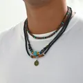 Details des Boho-Lagenhalsketten-Sets mit Türkisperlen und antikem Münzanhänger - Bohemian Lagen-Stil (Mehrfarbig) / Mehrfarbig