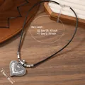 Collana con cordino in cuoio e pendente a cuore in argento con incisione boho - Stile Cuore Incavato Vintage