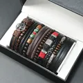 Dettaglio di bracciali multistrato in pelle e perline con ciondoli in metallo Albero della vita - Stile 2 (Albero della Vita/Perline)