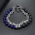 Dettaglio del bracciale con perline blu, roccia lavica, catena d'argento e chiusura a T - Catena Lapislazzuli e Pietra Lavica (Stile 4) / 21cm