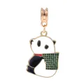 Abalorio de panda para joyería con bufanda a cuadros verde y acabado en esmalte dorado - Panda con Bufanda Sentado (R1-81)