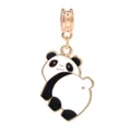 Colgante de panda con baño de oro y esmalte para pulseras personalizadas de DIY - Panda Mirando Hacia Atrás Sentado (R1-82)
