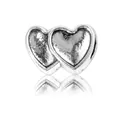 Charme double cœur argenté avec texture martelée et finition polie pour bracelets - Forme Double Cœur