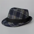 Dettaglio della trama scozzese blu e nastro nero su un elegante cappello fedora - M（56-58cm） / Plaid Blu Marino Bianco Verde