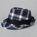 Dettaglio del cappello fedora a quadri blu con nastro nero e trama in tessuto misto - M（56-58cm） / Plaid Blu Bianco Nero
