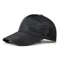Outdoor-Baseballkappe mit Tarnmuster in Schwarz und Grau und Sport-Stickerei als Sonnenschutz - Verstellbar / Tarnung Schwarz