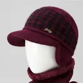 Set invernale da donna con cappello in maglia bordeaux e scaldacollo in pile - Cappello / Borgogna