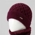 Conjunto de gorro y bufanda de punto burdeos con forro de felpa para mujeres mayores - Solo Sombrero / Burdeos