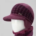Set berretto e sciarpa in maglia viola scuro con fodera in pile per donna in inverno - Cappello / Malva