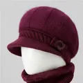 Set berretto invernale e scaldacollo da donna in viola scuro con fiocco elegante - Solo Cappello / Borgogna