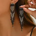 Elegantes pendientes largos de borla negra con cristales brillantes para fiestas - Negro
