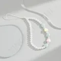 Detail van macaron hart kralen en witte imitatie parels op een zoete kralen telefoonketting - 23CM / Wit Gradiënt Hart Stijl