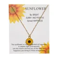 Gouden zonnebloem hanger ketting met gele bloemblaadjes op witte kaart - Zonnebloem ketting