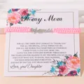 Bracelet fête des mères tissé rose avec plaque MAMA sur carte cadeau fleurie - Rose - Étiquette Argentée