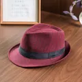 Klassieke wijnrode wollen vilten fedora hoed met ruittextuur en zwart lintband - 58cm / Bordeauxrood