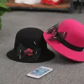 Chapeau cloche élégant en laine pour femmes en noir et rose avec nœud en résille - 57cm Ajustable / Style Multicolore 3