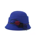 Eleganter königsblauer Glockenhut aus Filz für Damen mit handgefertigten Blumen - M (56-58cm) / Blau