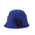 Eleganter königsblauer Glockenhut aus Wolle für Damen mit schwarzer floraler Spitze - M / Blau