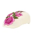 Gestrickte beige Baskenmütze mit rosa Rosenstickerei für Damen im Sommermodestil - Creme