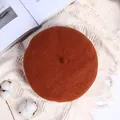 Klassische Wollbaskenmütze in warmem Karamell-Orange mit kleinem Stiel für den Winter - M (56-58cm) / Rostrot