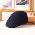 Béret plat en laine bleu foncé minimaliste pour hommes et femmes au design vintage - Bleu marine