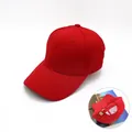 Klassische rote Baumwoll-Basecap mit verstellbarer Metallschnalle und gebogenem Schirm - Verstellbar / Rot