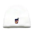 Berretto in maglia bianca con ricamo di frappè e scritta SHAKE in stile minimalista - Regolabile / Bianco