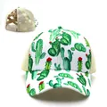 Weiße Baseballkappe mit Kaktusdruck und Mesh-Rückseite mit speziellem Pferdeschwanz-Design - Weiße Kaktuskappe